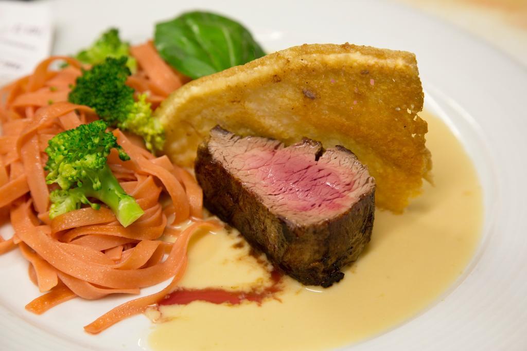 Restaurant-Hotel Maien 罗拉赫 外观 照片